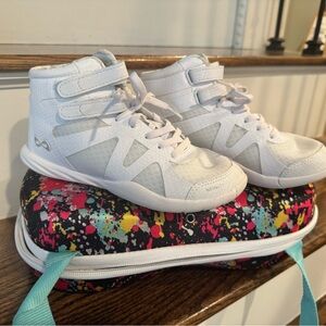 Nfinity cheer shoes beast youth size 3